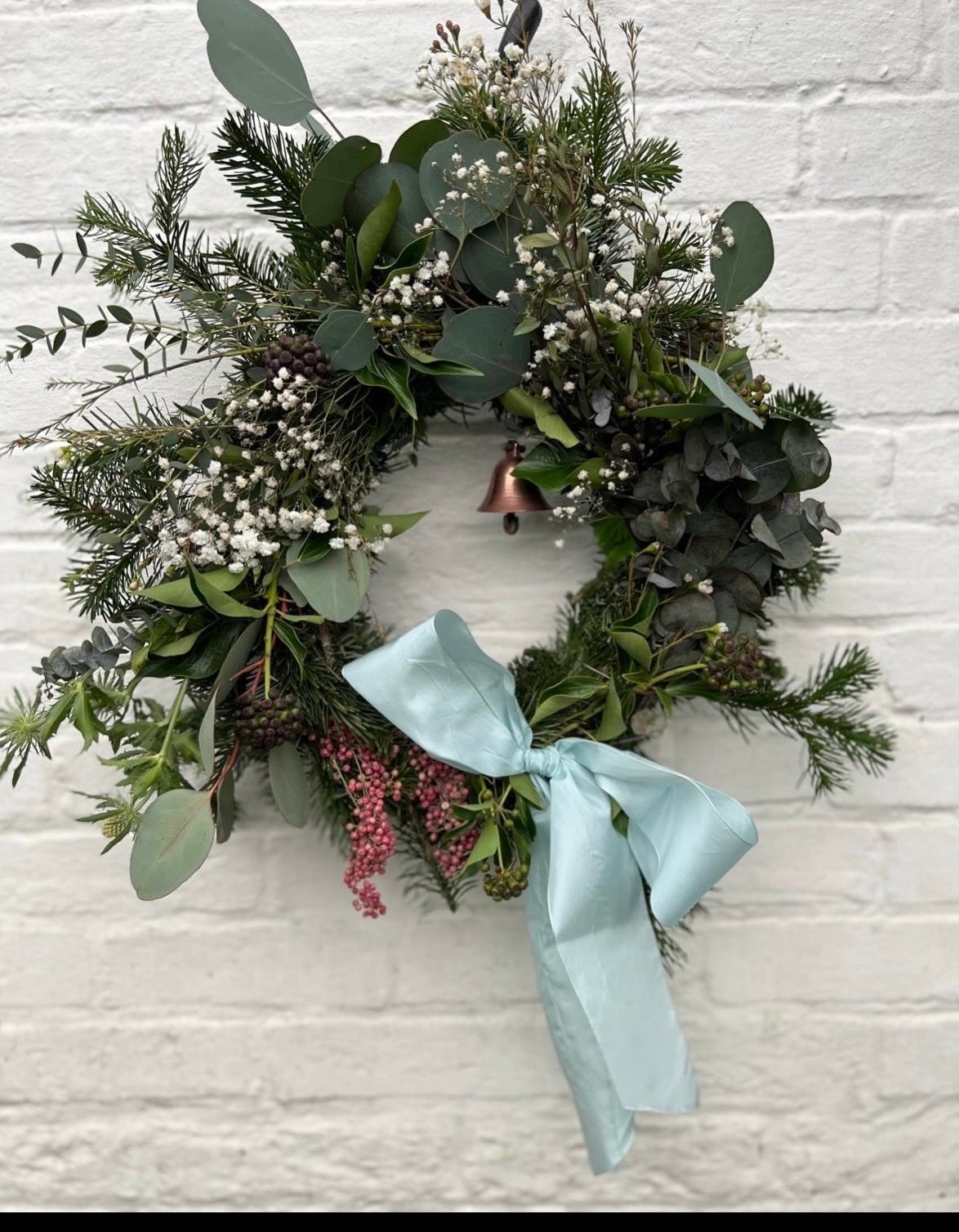 Christmas wreath decorating workshop at Chessie’s